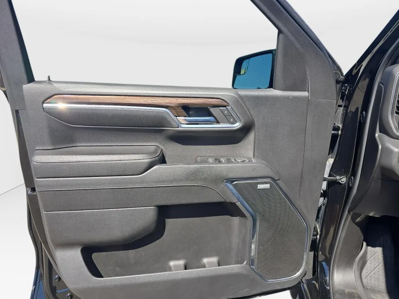 Chevrolet Silverado 1500 RST Crew Cab 4WD 2024
