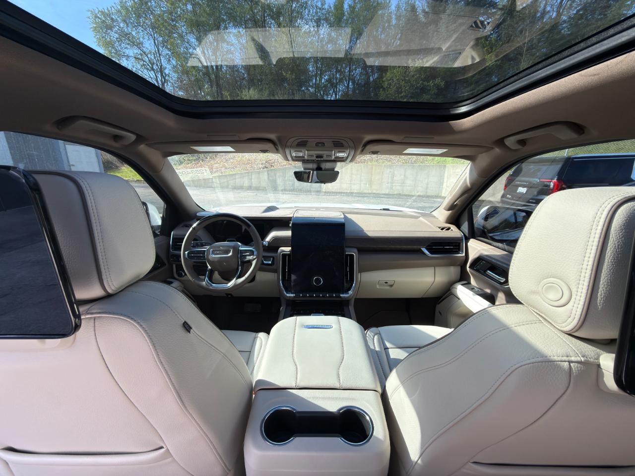 GMC Yukon XL Denali 4WD 2025