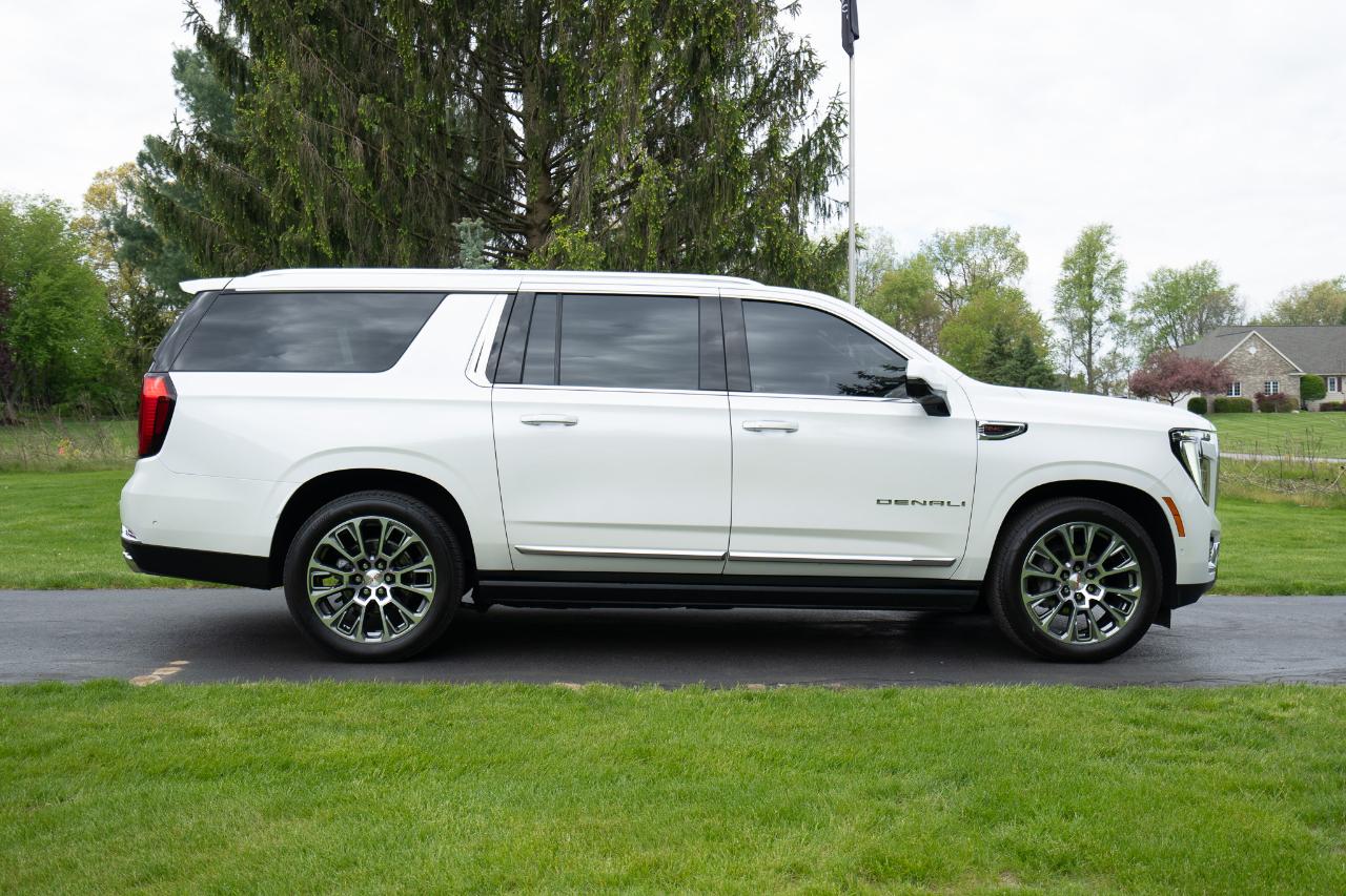 GMC Yukon XL Denali 4WD 2025