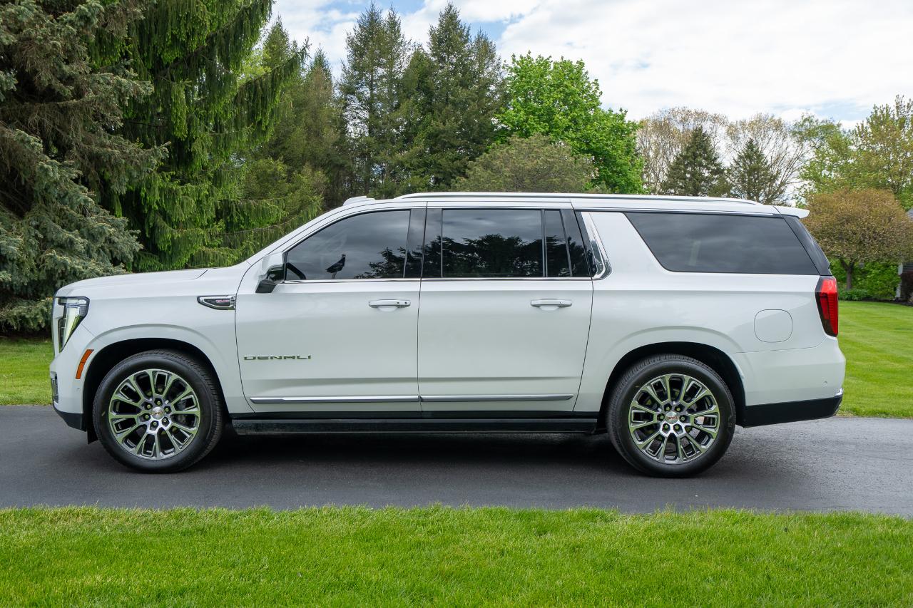 GMC Yukon XL Denali 4WD 2025