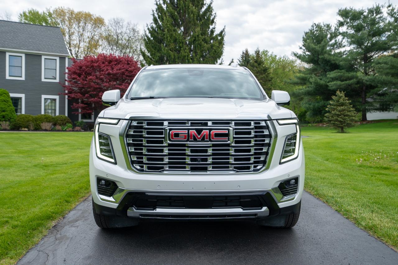 GMC Yukon XL Denali 4WD 2025