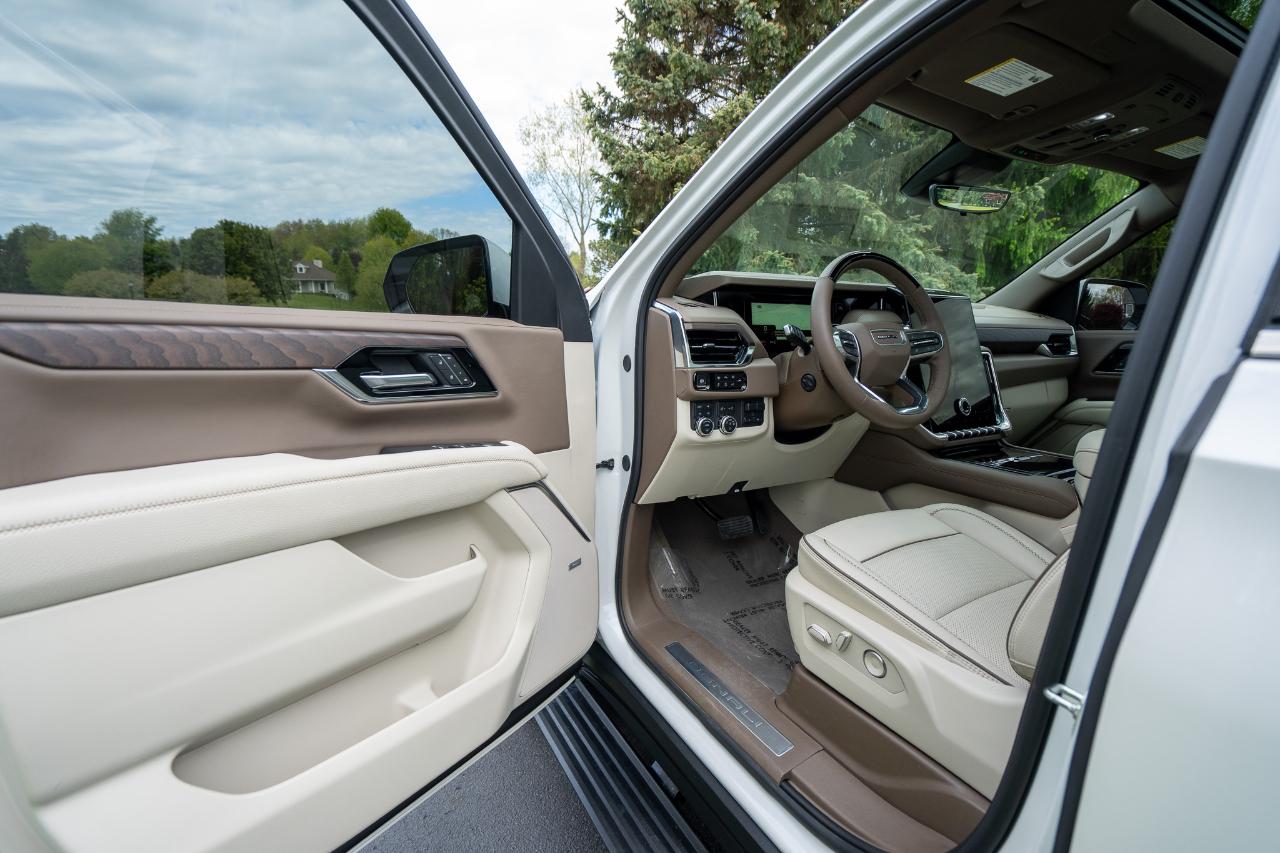 GMC Yukon XL Denali 4WD 2025