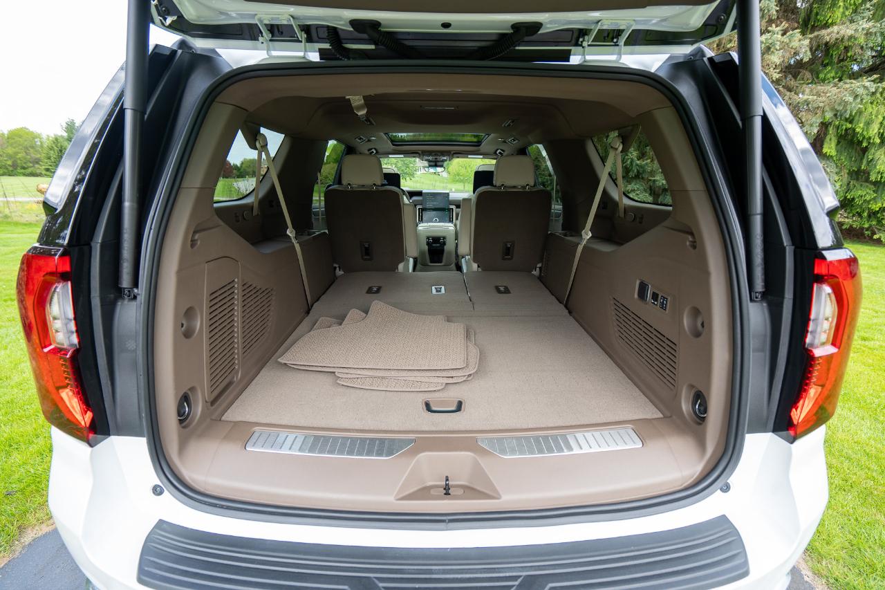 GMC Yukon XL Denali 4WD 2025