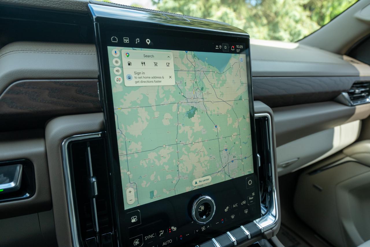 GMC Yukon XL Denali 4WD 2025