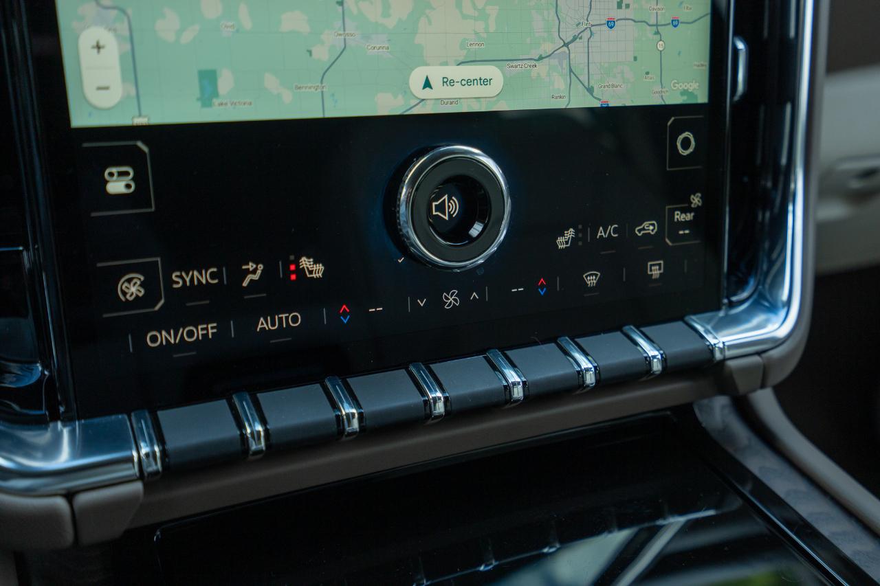 GMC Yukon XL Denali 4WD 2025