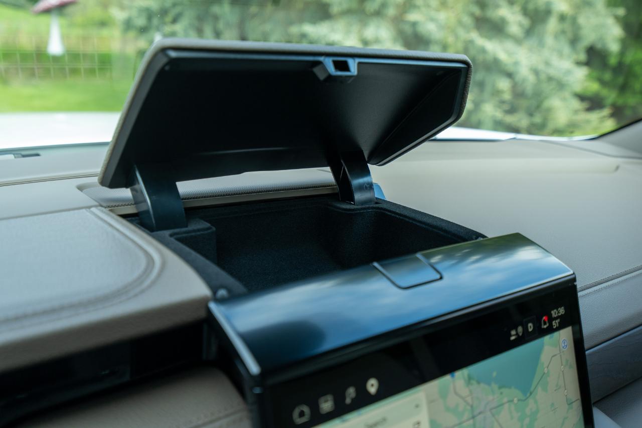 GMC Yukon XL Denali 4WD 2025