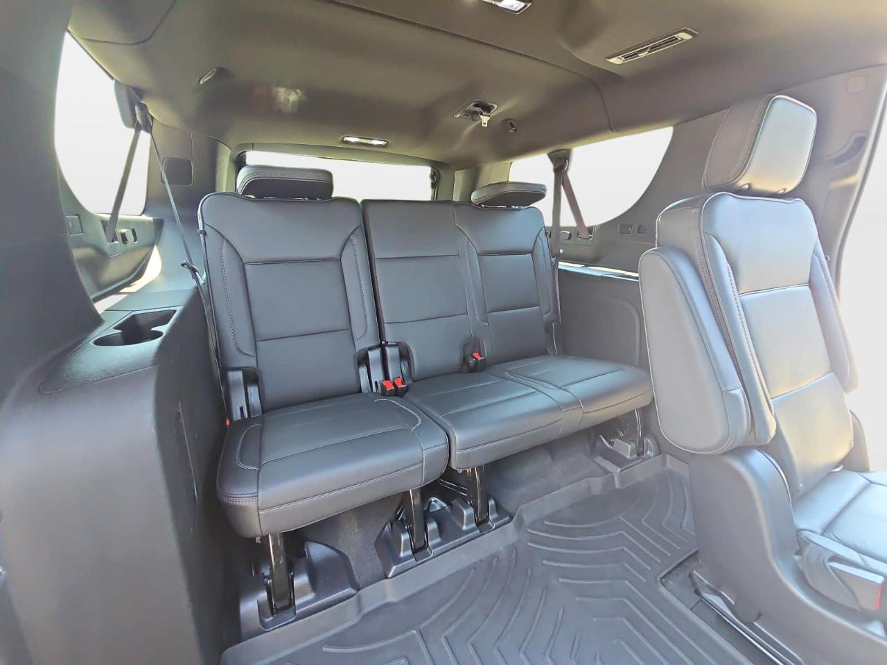GMC Yukon XL Denali 4WD 2021