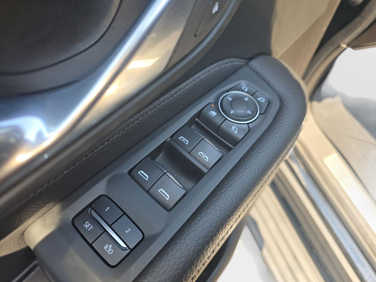 GMC Yukon XL Denali 4WD 2021