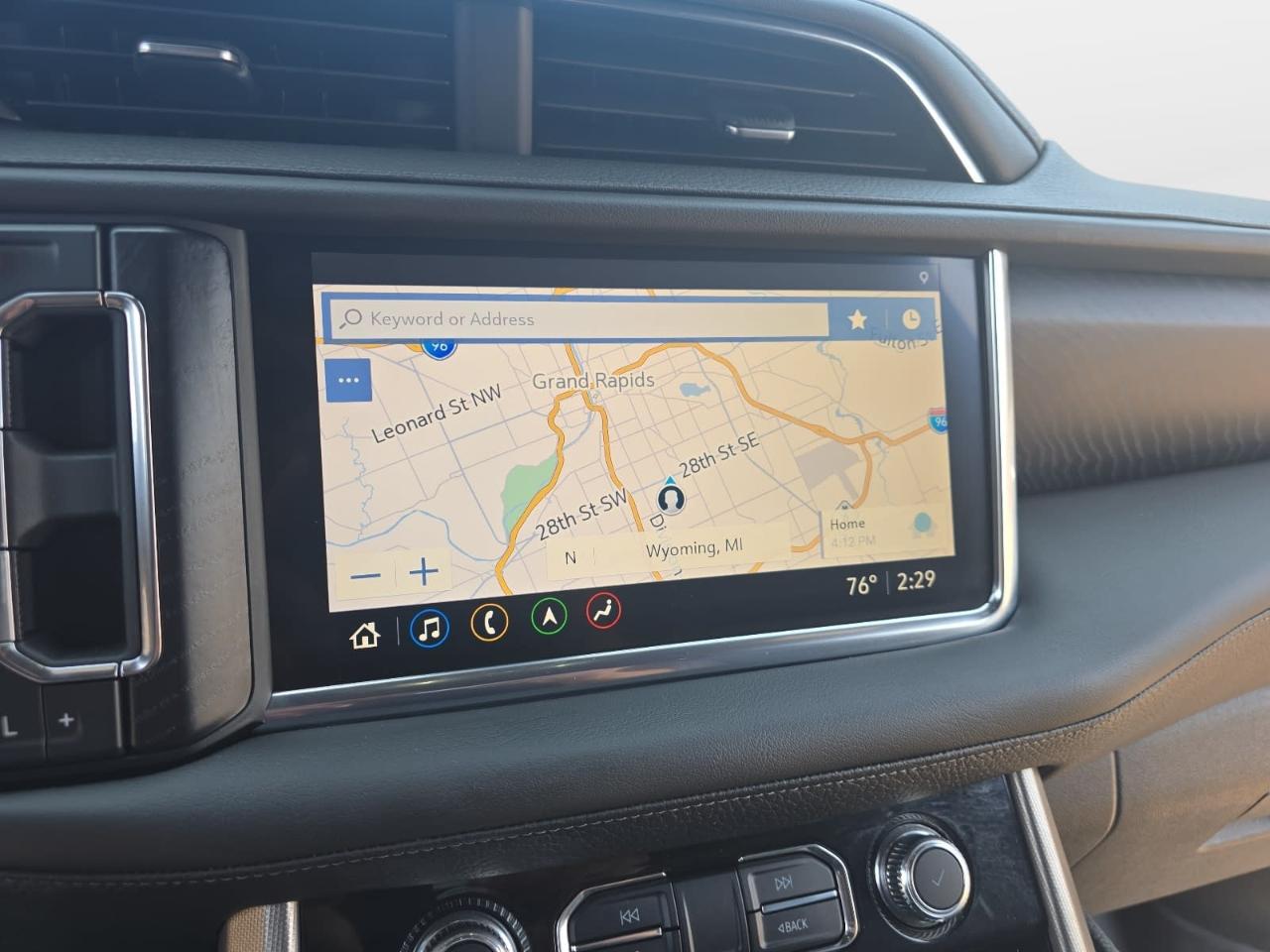 GMC Yukon XL Denali 4WD 2021