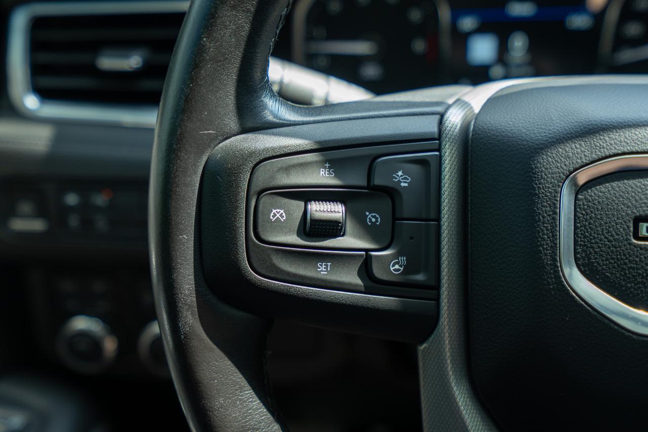 GMC Yukon XL Denali 4WD 2021