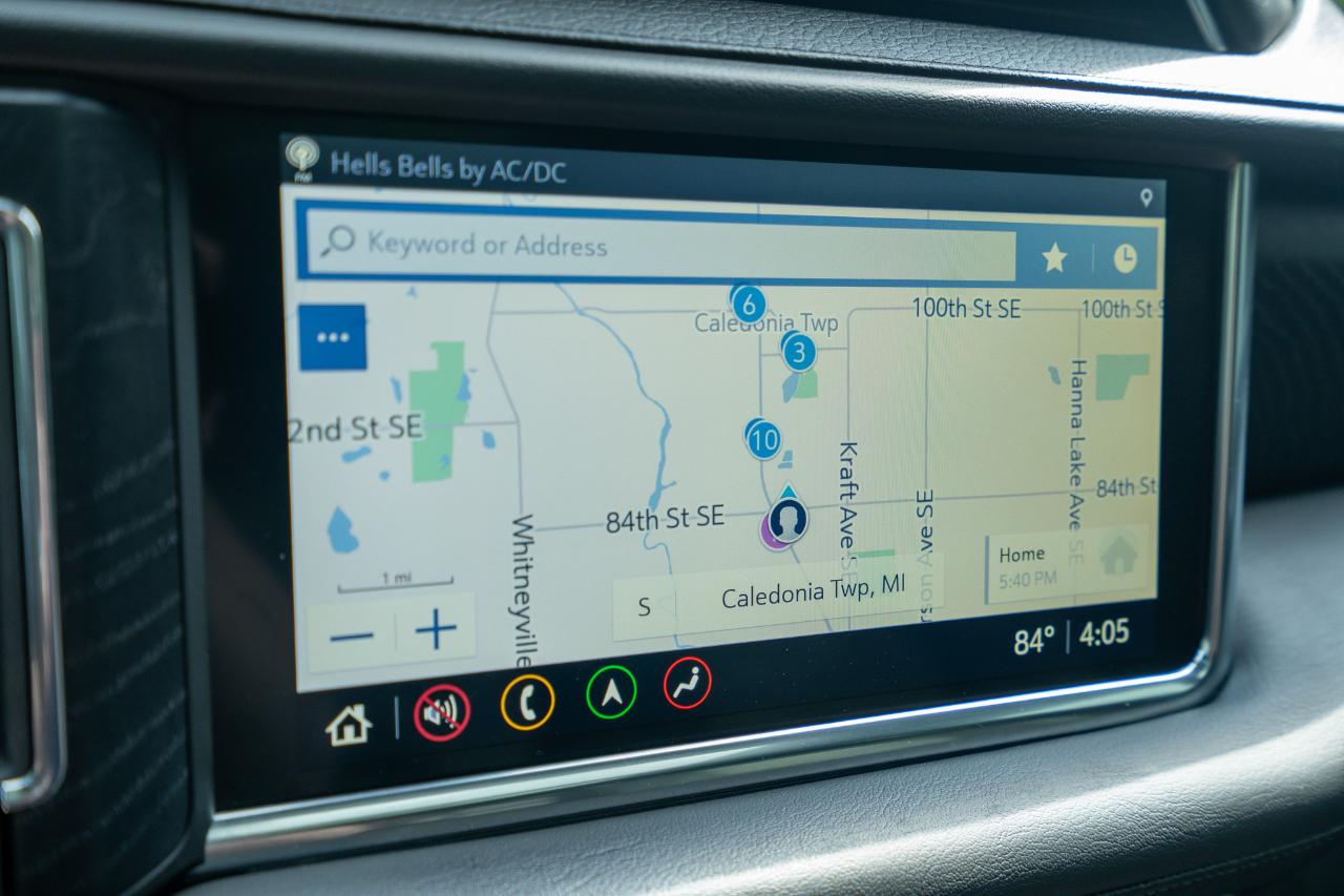GMC Yukon XL Denali 4WD 2021