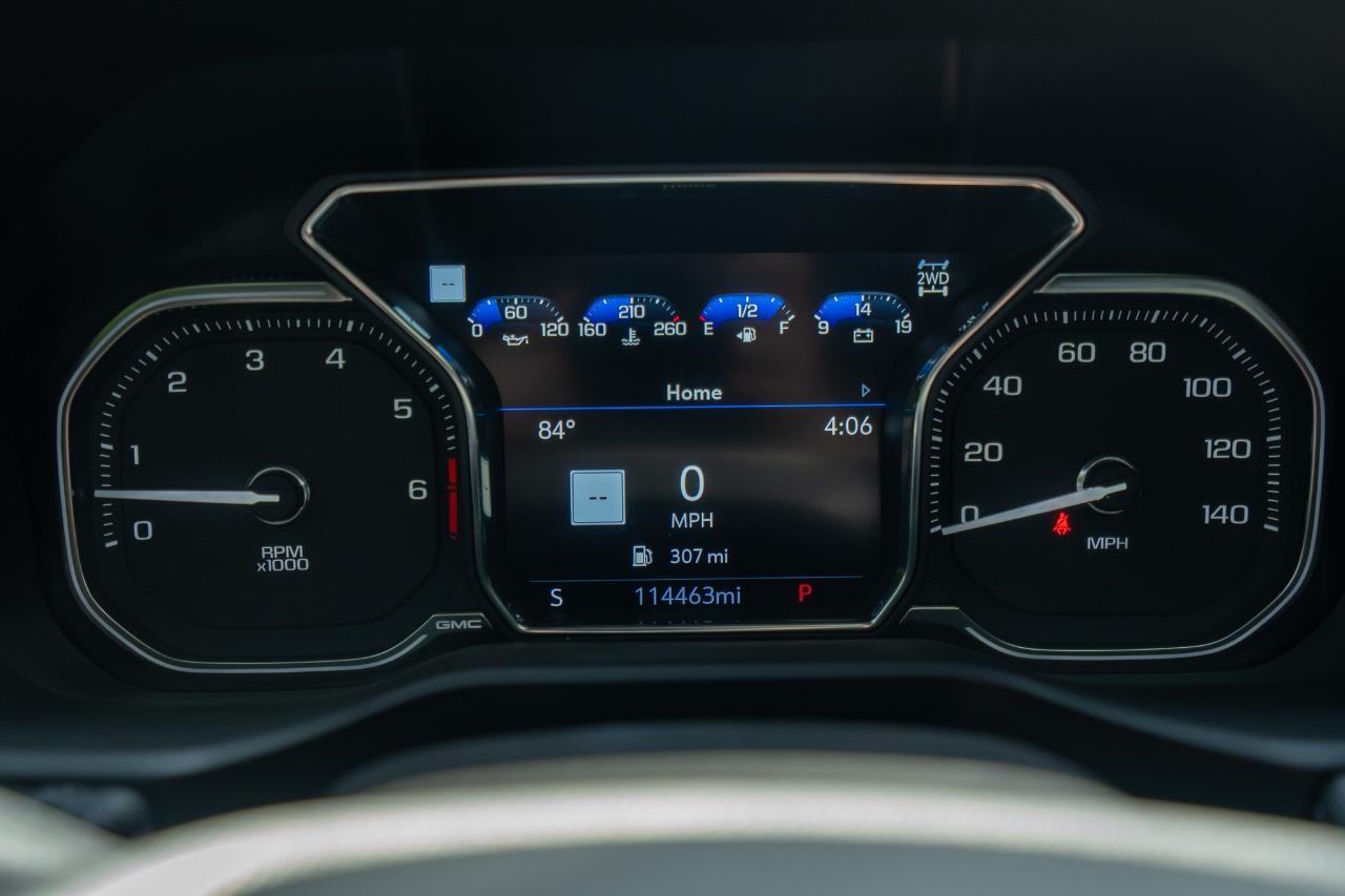 GMC Yukon XL Denali 4WD 2021
