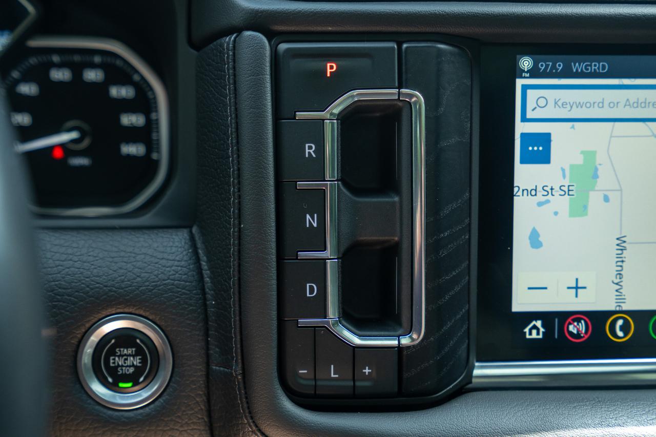 GMC Yukon XL Denali 4WD 2021