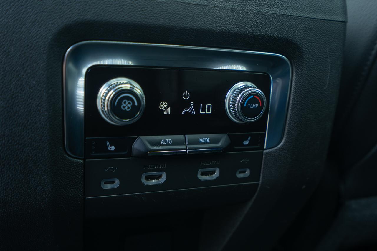 GMC Yukon XL Denali 4WD 2021