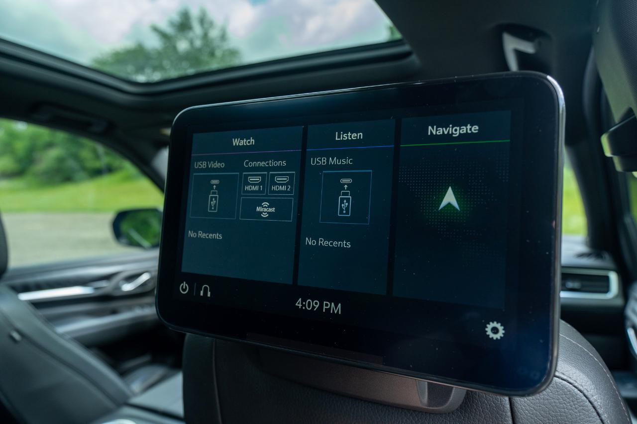 GMC Yukon XL Denali 4WD 2021