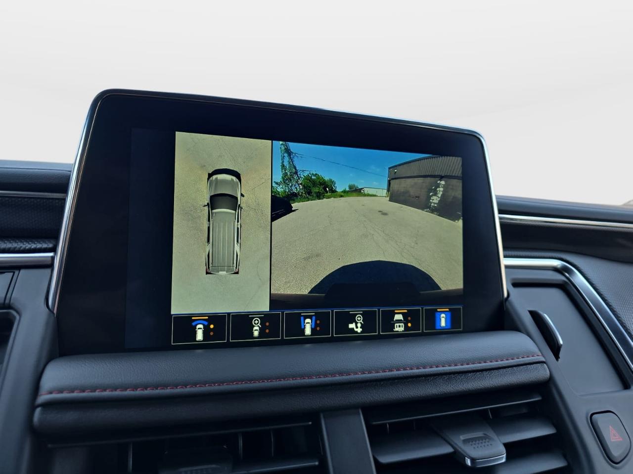 Chevrolet Suburban RST 4WD 2023