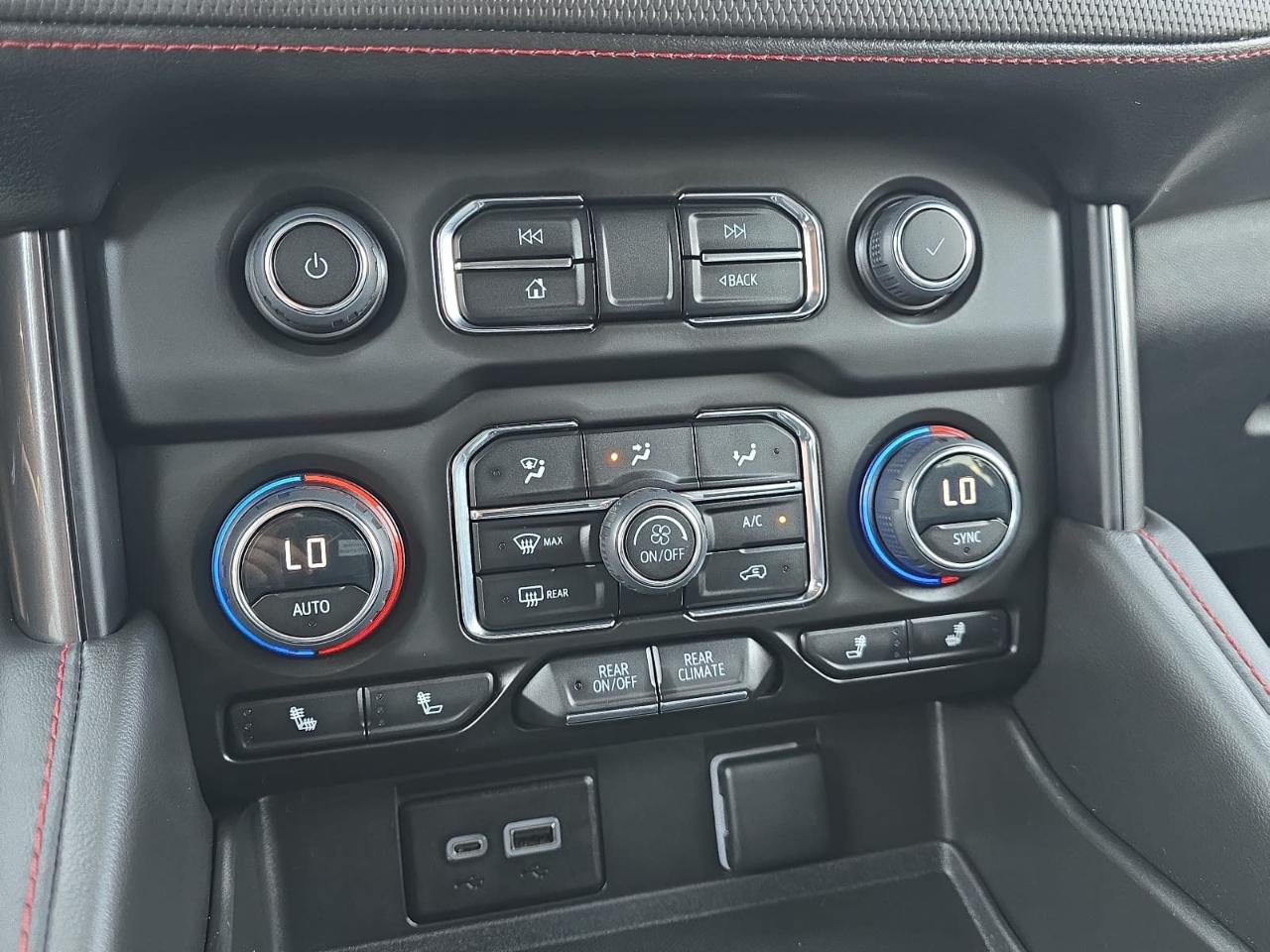 Chevrolet Suburban RST 4WD 2023