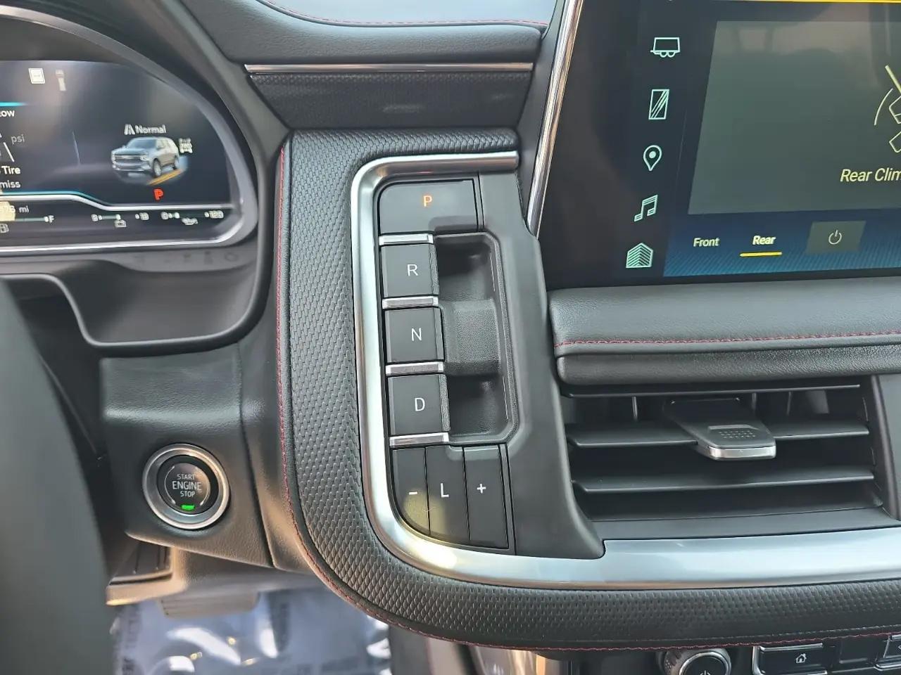Chevrolet Suburban RST 4WD 2023