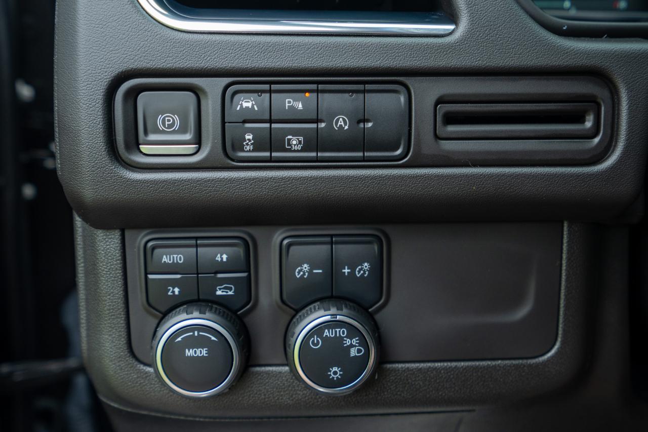 Chevrolet Suburban RST 4WD 2023