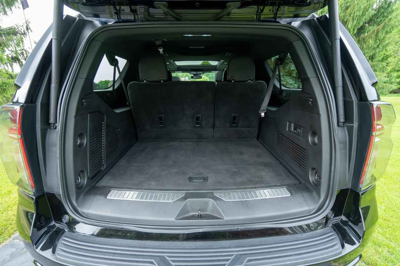 Chevrolet Suburban RST 4WD 2023