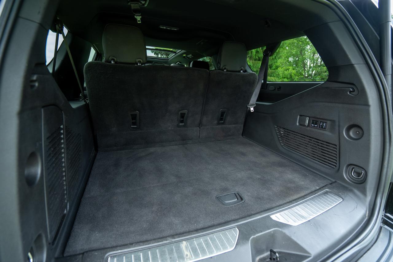 Chevrolet Suburban RST 4WD 2023