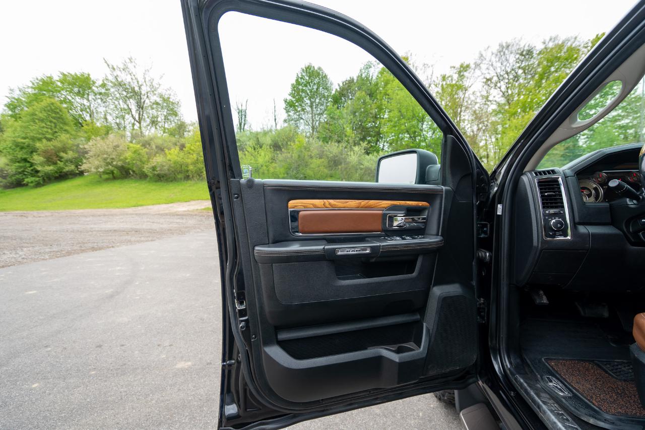 RAM 1500 Laramie Longhorn Crew Cab 4WD 2018