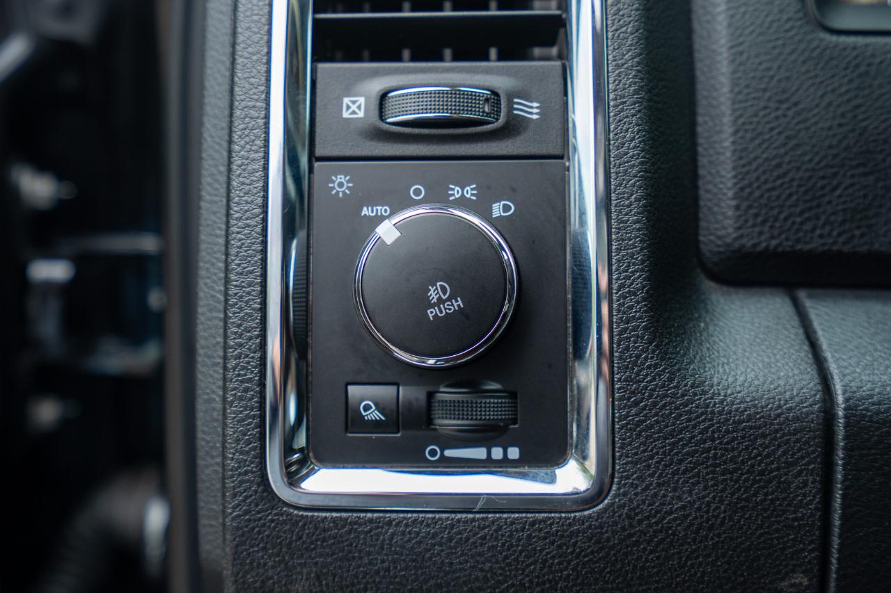 RAM 1500 Laramie Longhorn Crew Cab 4WD 2018