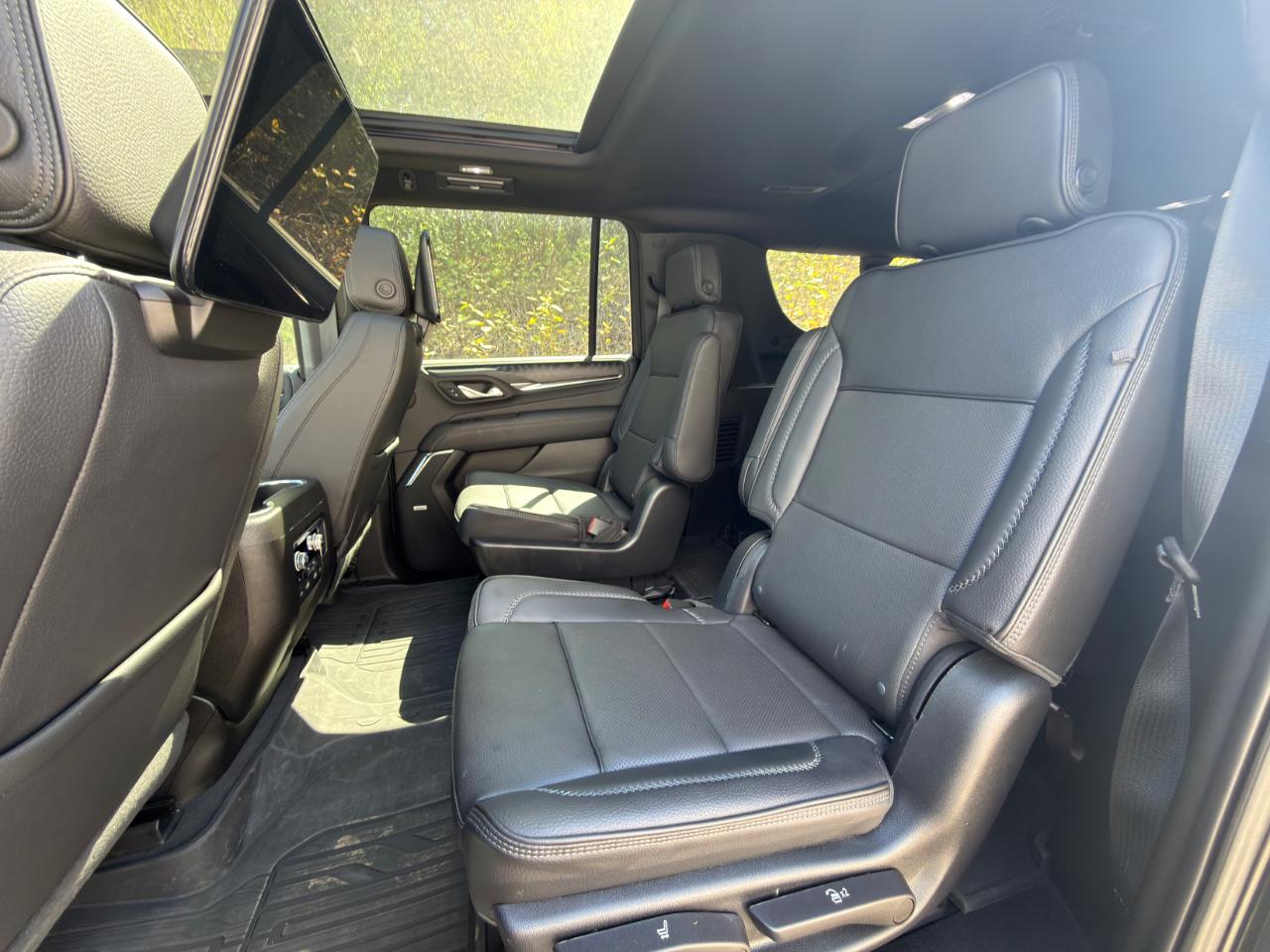 GMC Yukon XL Denali 4WD 2023
