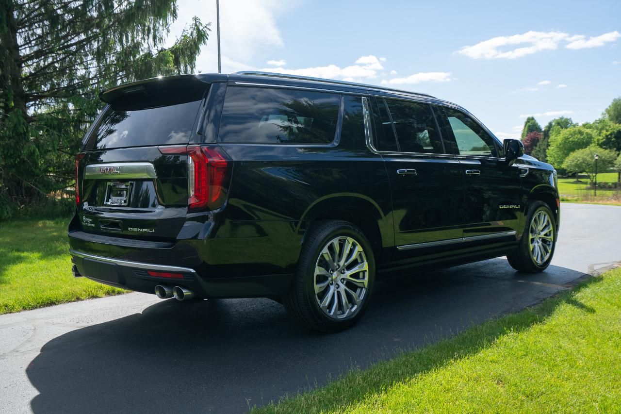 GMC Yukon XL Denali 4WD 2023
