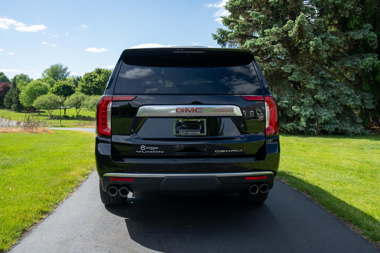GMC Yukon XL Denali 4WD 2023