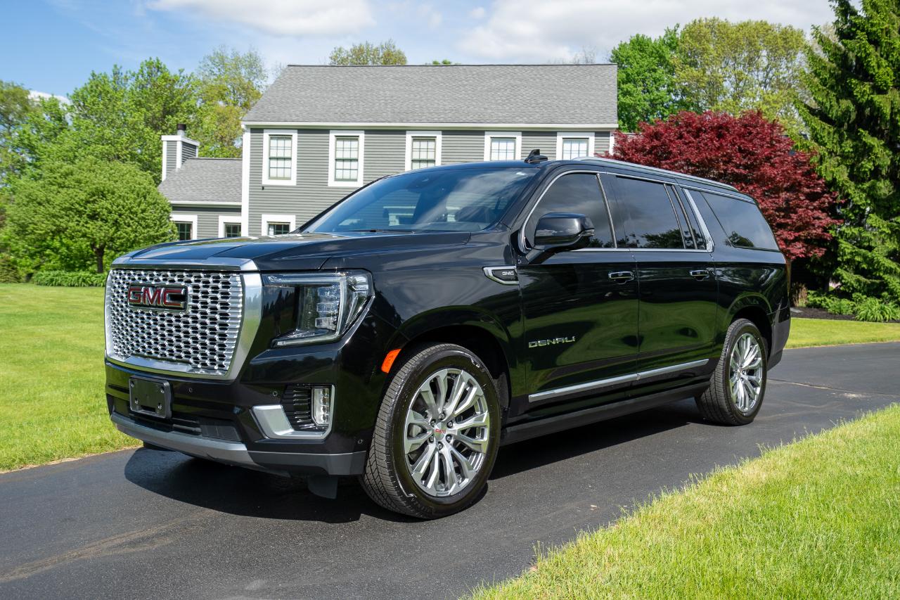 GMC Yukon XL Denali 4WD 2023