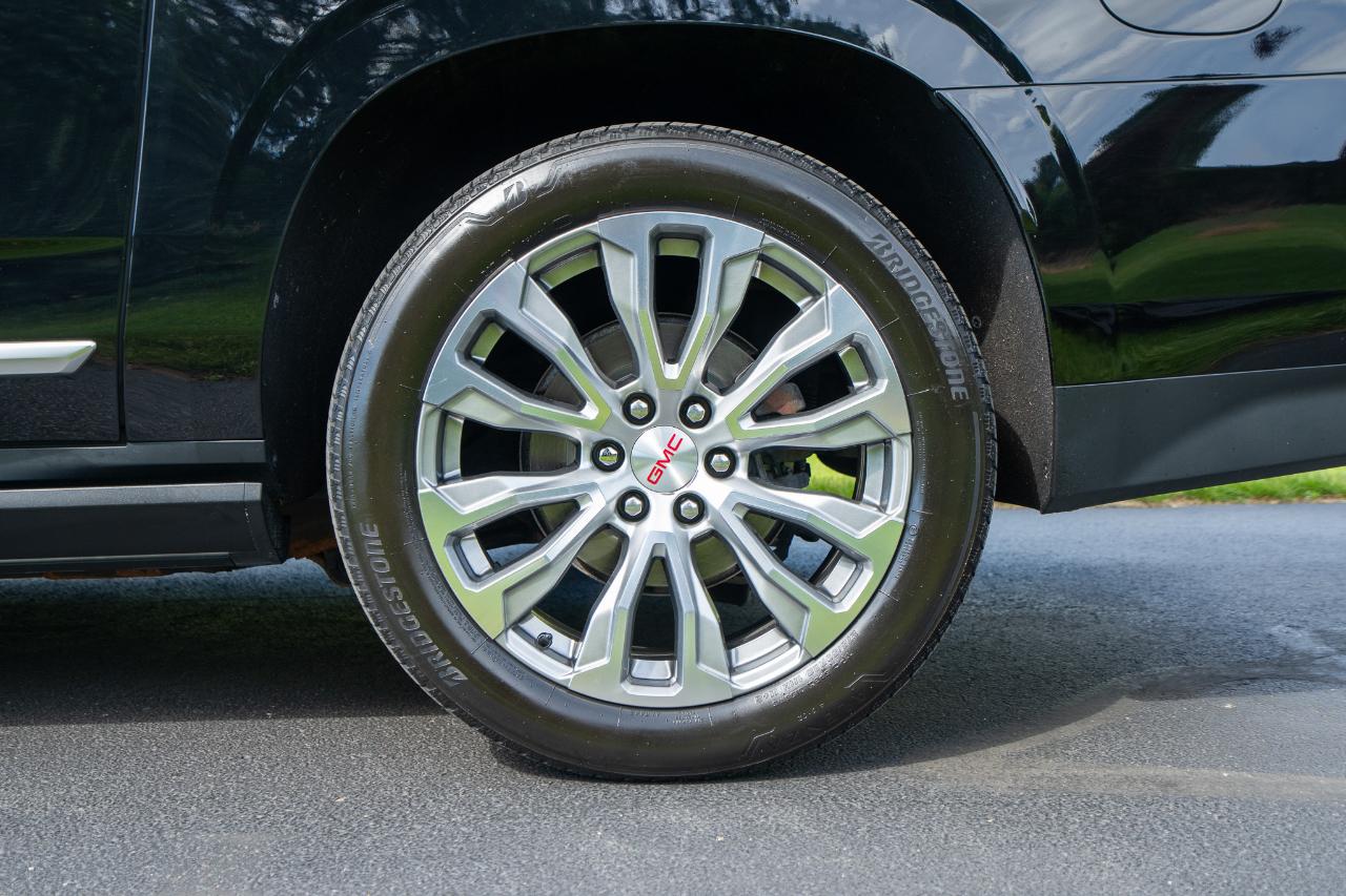 GMC Yukon XL Denali 4WD 2023