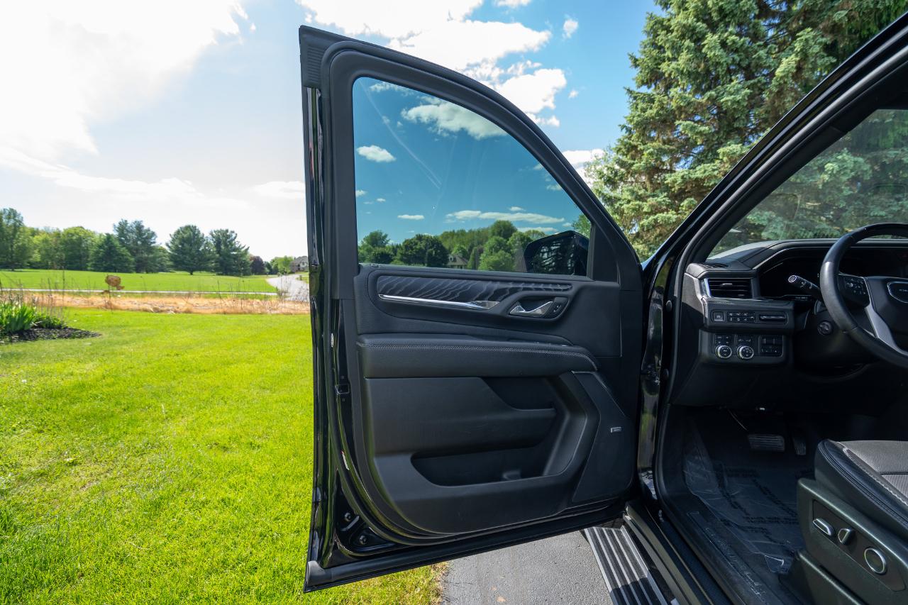GMC Yukon XL Denali 4WD 2023
