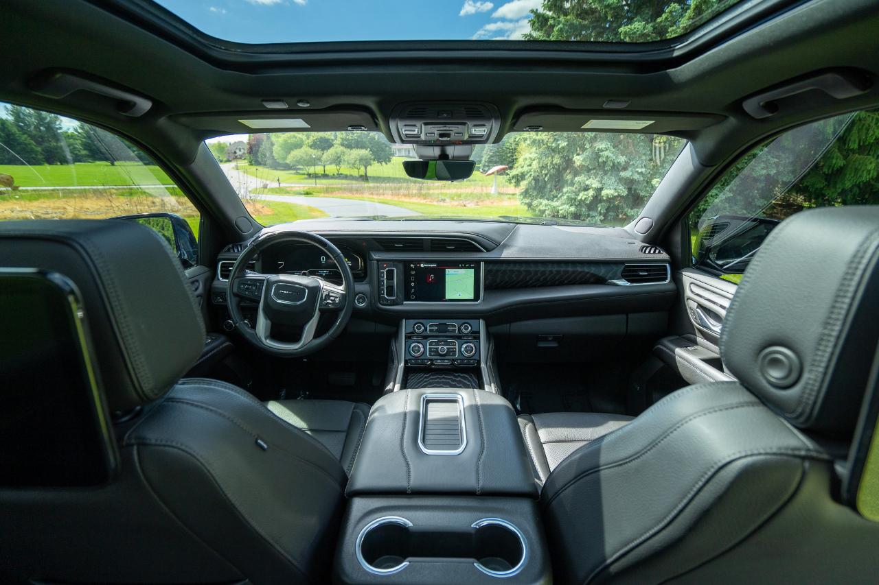 GMC Yukon XL Denali 4WD 2023