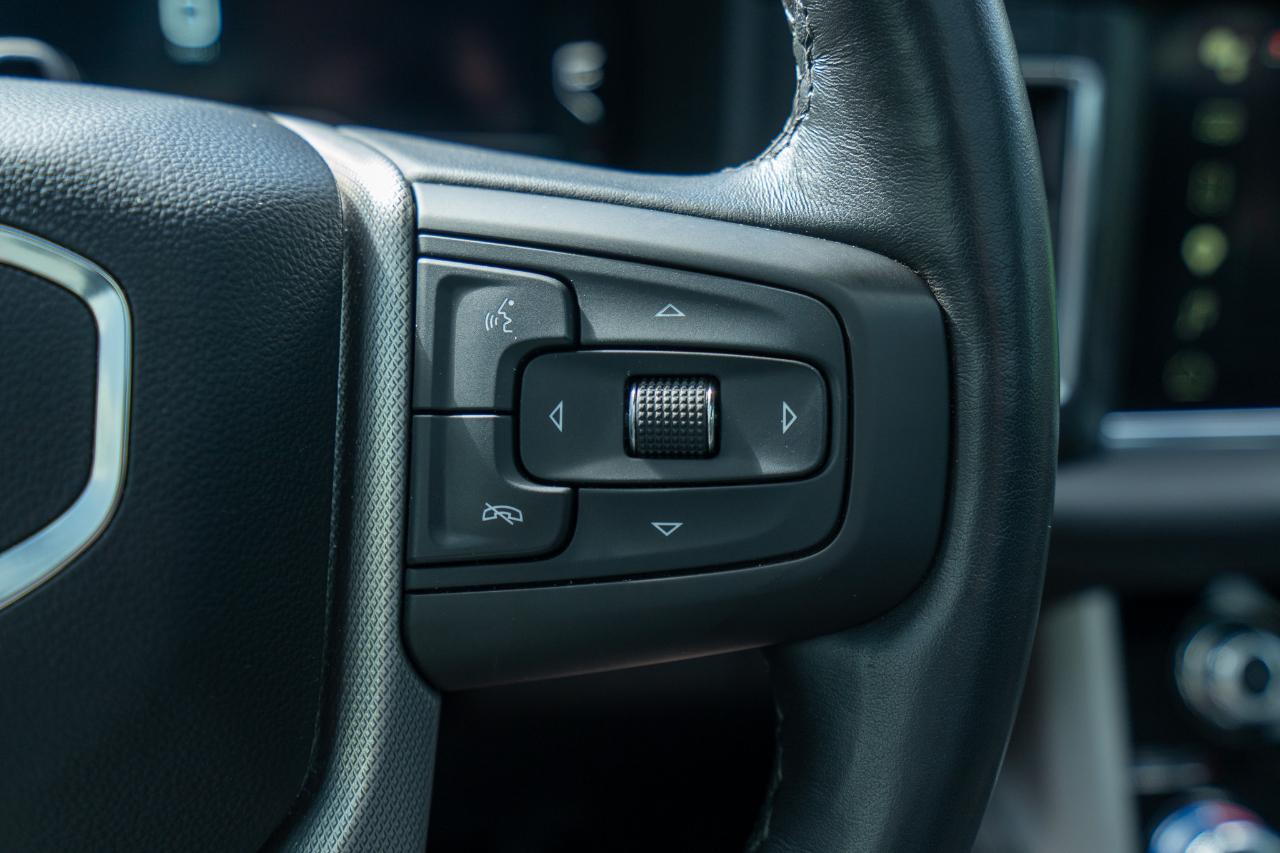 GMC Yukon XL Denali 4WD 2023