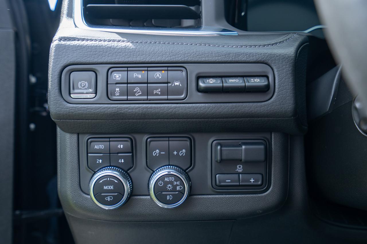 GMC Yukon XL Denali 4WD 2023