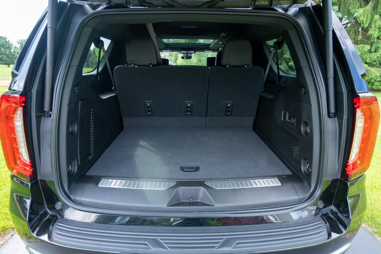 GMC Yukon XL Denali 4WD 2023
