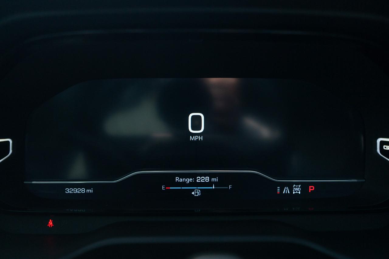 GMC Yukon XL Denali 4WD 2023