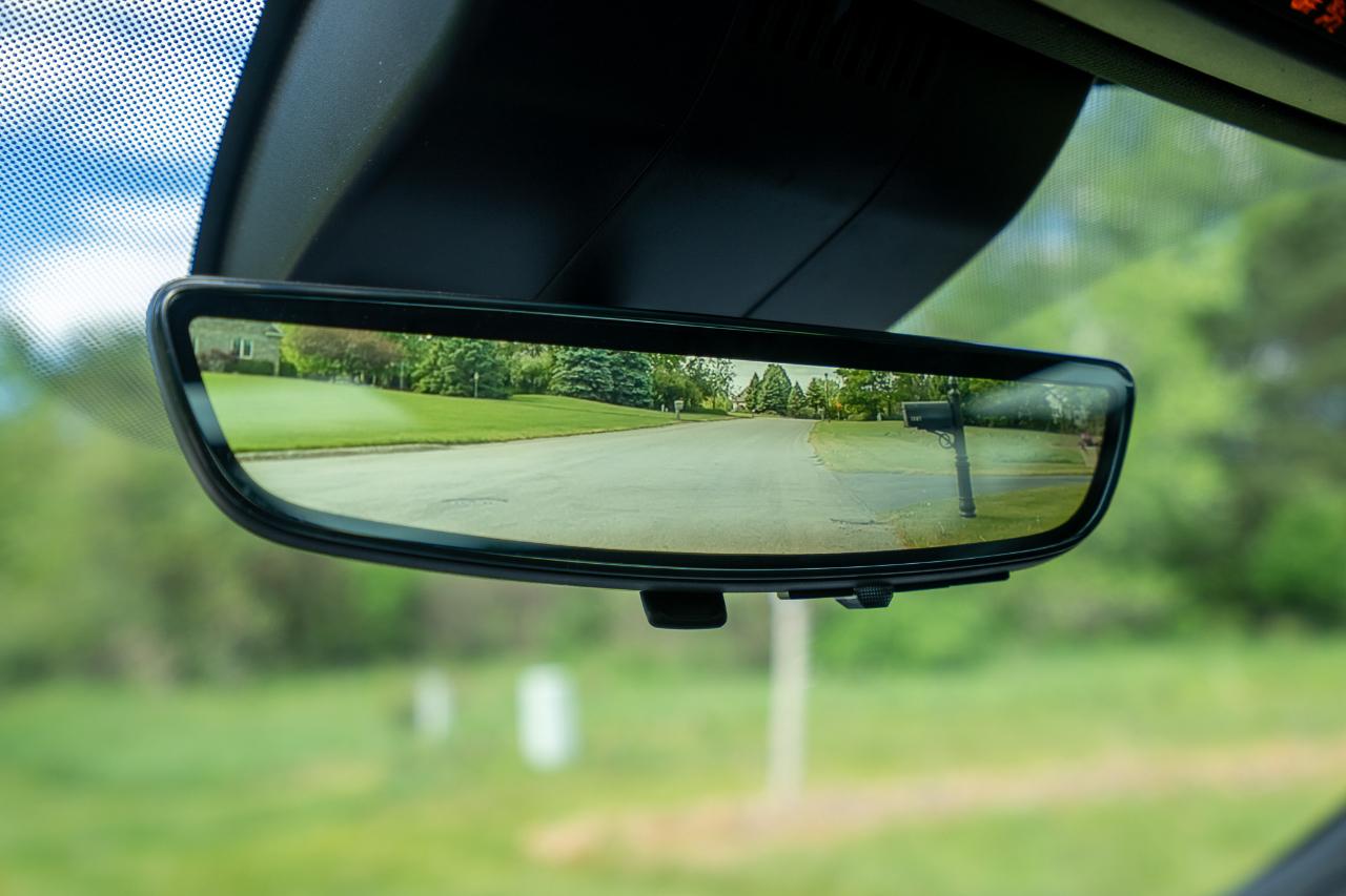 GMC Yukon XL Denali 4WD 2023