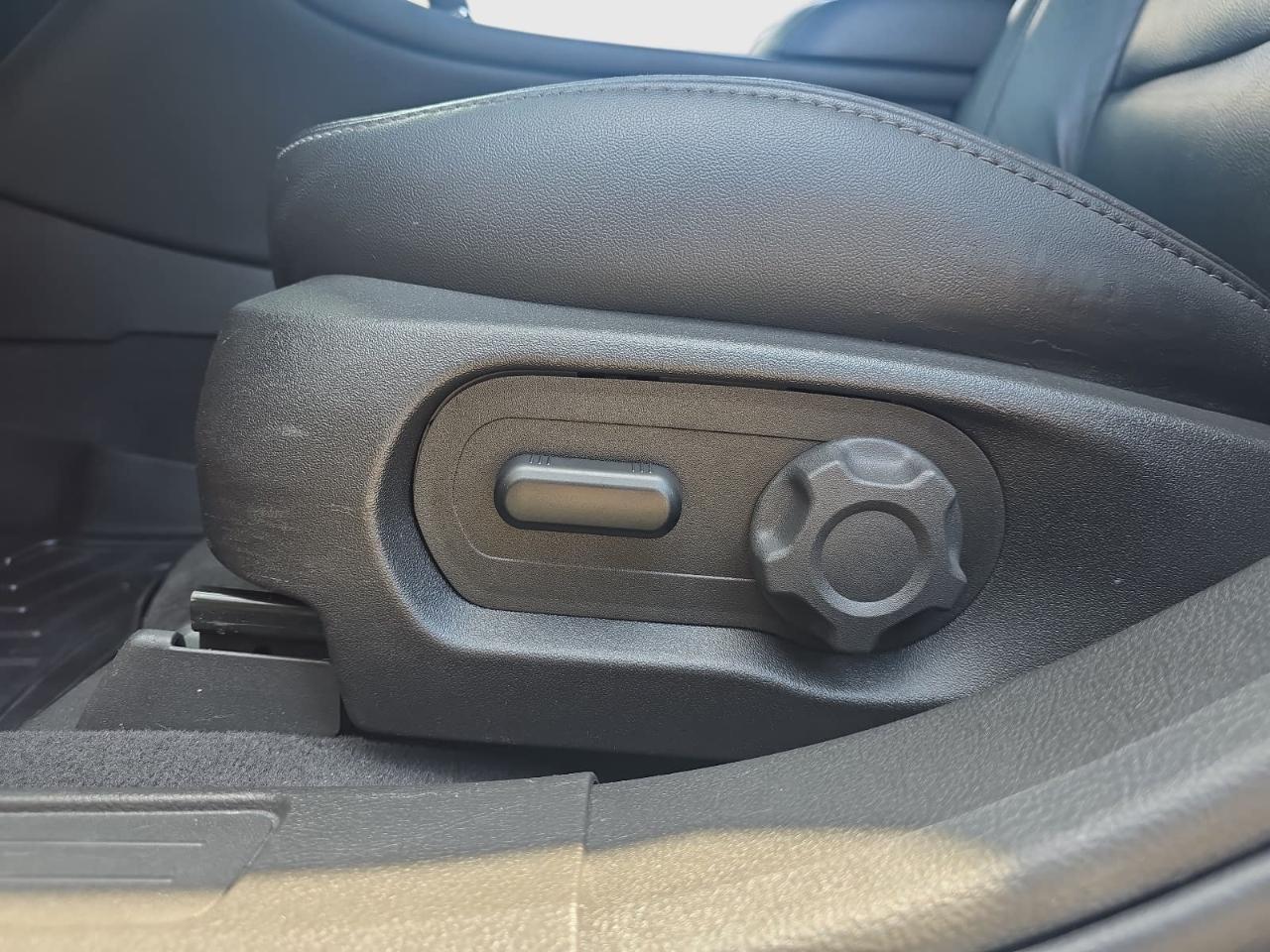 Ford Taurus SEL FWD 2019