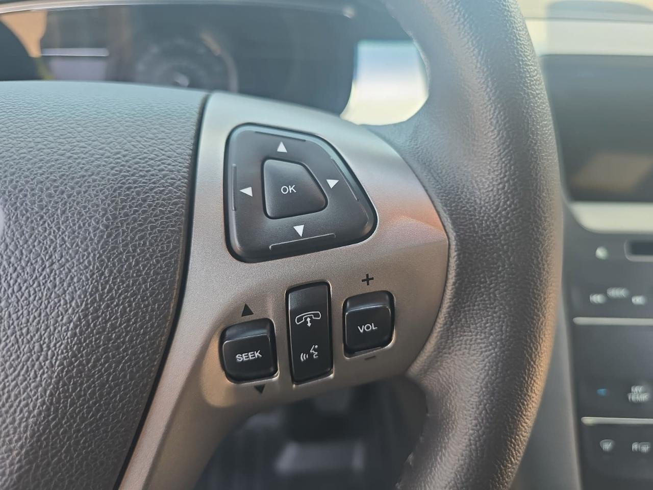 Ford Taurus SEL FWD 2019