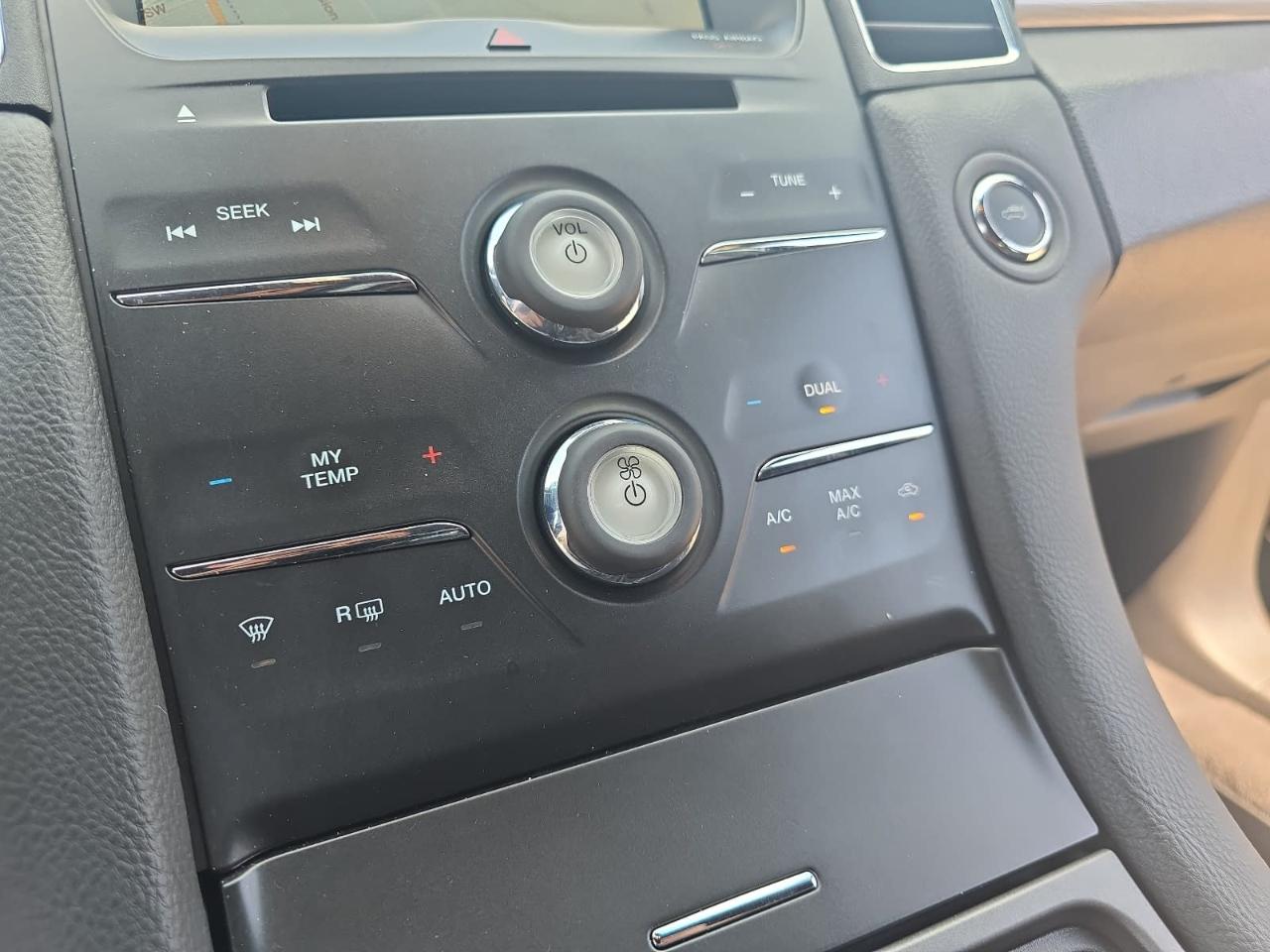 Ford Taurus SEL FWD 2019