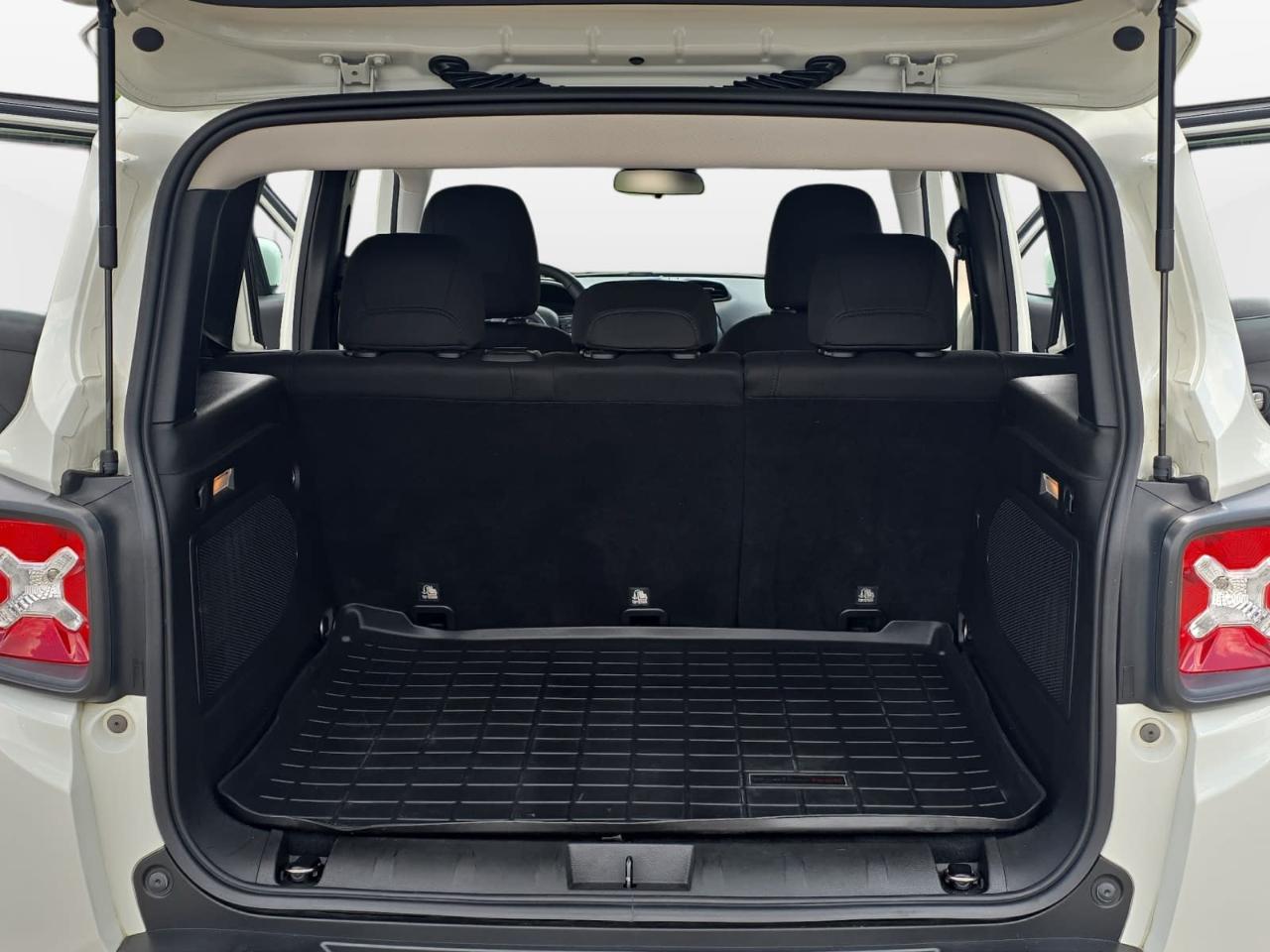 Jeep Renegade Latitude 4WD 2015