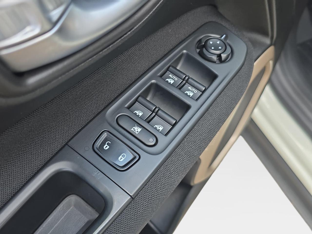 Jeep Renegade Latitude 4WD 2015