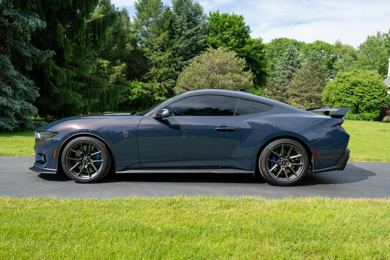 Ford Mustang Dark Horse 2024