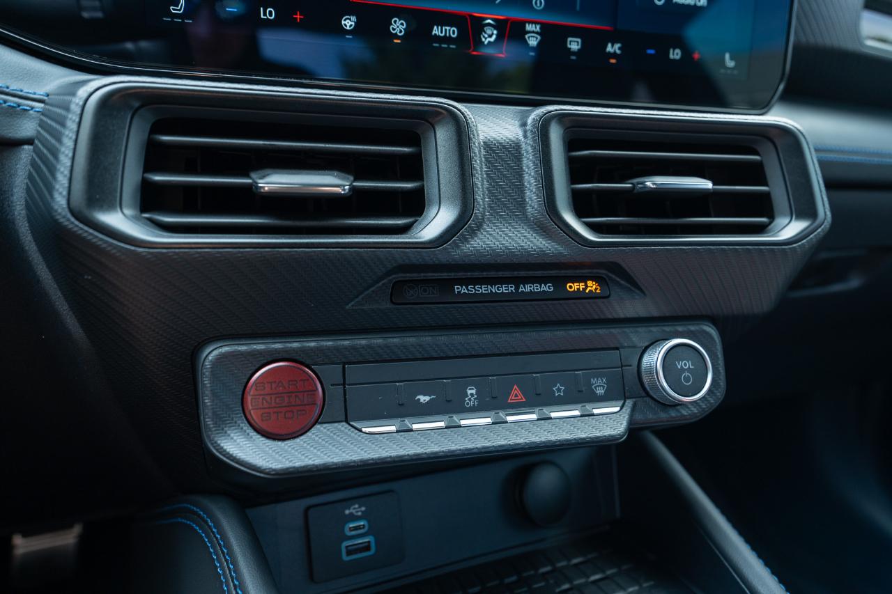 Ford Mustang Dark Horse 2024