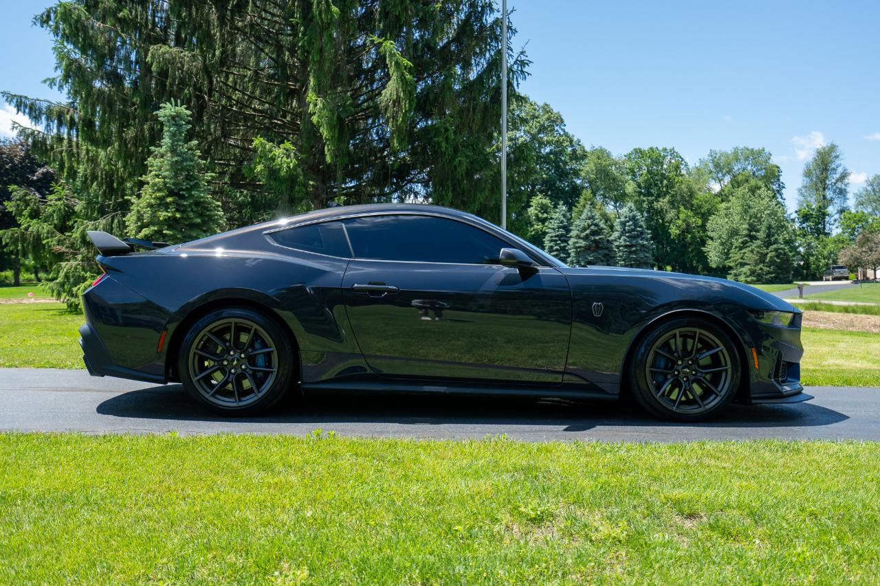 Ford Mustang Dark Horse 2024