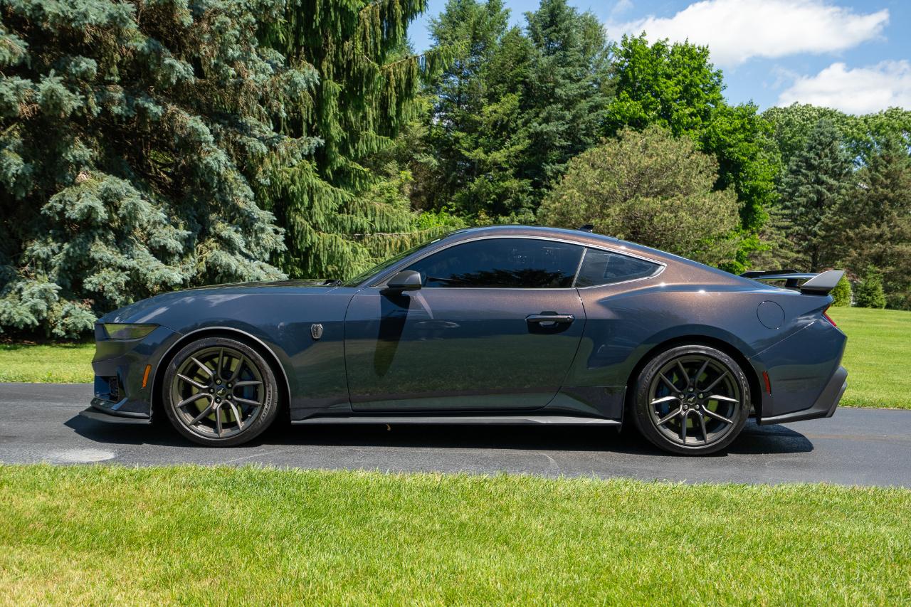 Ford Mustang Dark Horse 2024