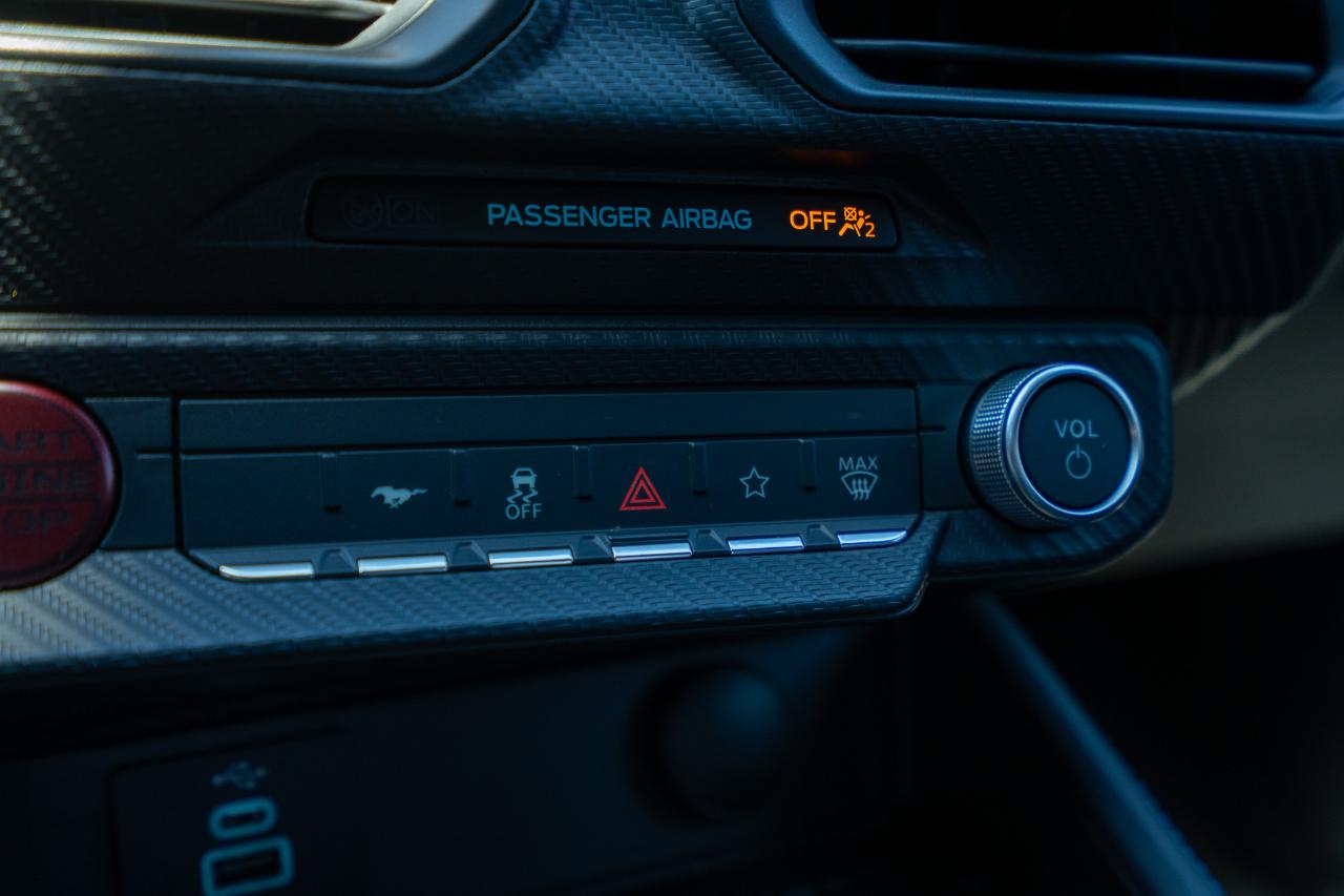 Ford Mustang Dark Horse 2024