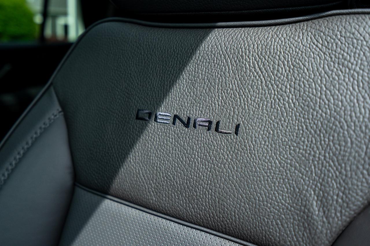 GMC Yukon Denali 4WD 2026